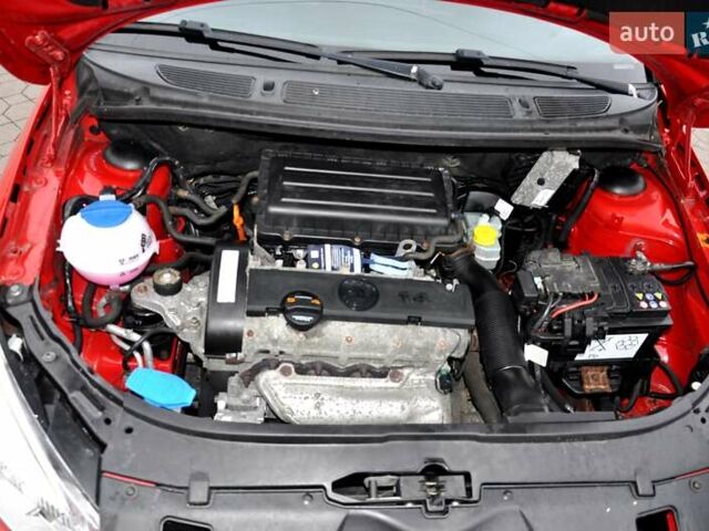 Червоний Шкода Фабія, об'ємом двигуна 1.39 л та пробігом 155 тис. км за 5900 $, фото 23 на Automoto.ua