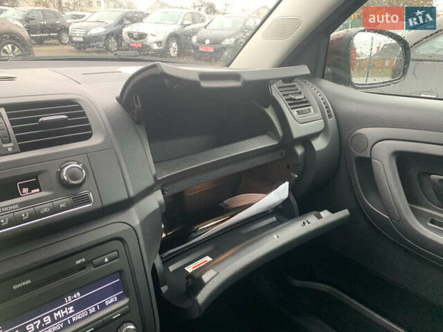 Красный Шкода Фабия, объемом двигателя 1.2 л и пробегом 222 тыс. км за 7800 $, фото 39 на Automoto.ua