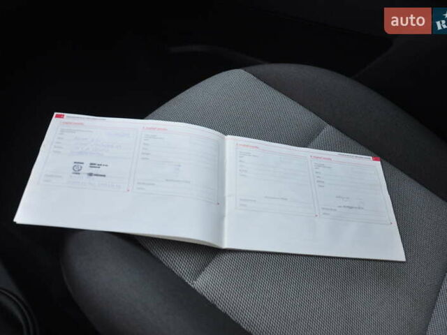 Червоний Шкода Фабія, об'ємом двигуна 1.39 л та пробігом 155 тис. км за 5900 $, фото 30 на Automoto.ua