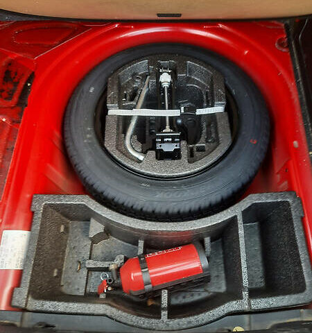 Червоний Шкода Фабія, об'ємом двигуна 1.6 л та пробігом 172 тис. км за 7000 $, фото 6 на Automoto.ua