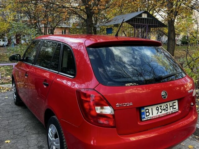 Червоний Шкода Фабія, об'ємом двигуна 1.2 л та пробігом 300 тис. км за 4200 $, фото 3 на Automoto.ua