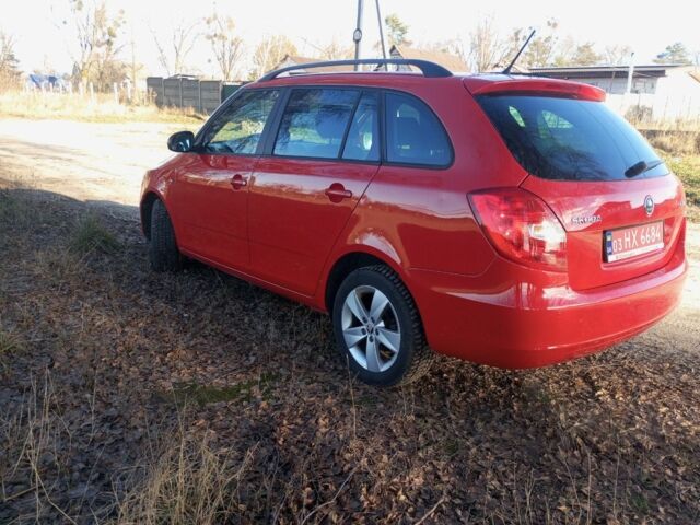 Красный Шкода Фабия, объемом двигателя 0 л и пробегом 235 тыс. км за 7800 $, фото 7 на Automoto.ua