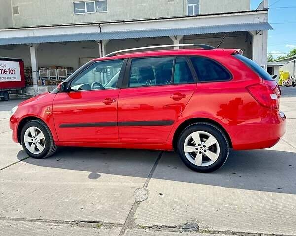 Красный Шкода Фабия, объемом двигателя 1.2 л и пробегом 174 тыс. км за 6200 $, фото 2 на Automoto.ua
