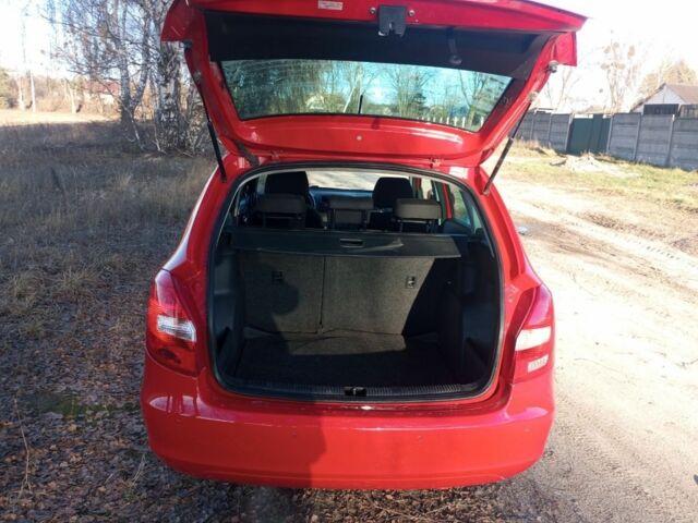 Красный Шкода Фабия, объемом двигателя 0 л и пробегом 235 тыс. км за 7800 $, фото 6 на Automoto.ua