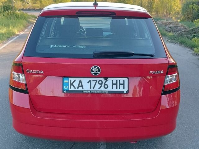 Красный Шкода Фабия, объемом двигателя 1 л и пробегом 233 тыс. км за 7300 $, фото 3 на Automoto.ua
