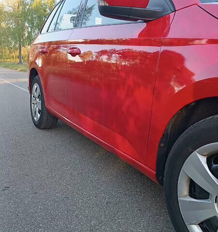 Красный Шкода Фабия, объемом двигателя 1 л и пробегом 258 тыс. км за 6400 $, фото 1 на Automoto.ua