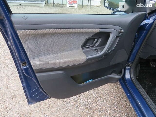 Шкода Фабія, об'ємом двигуна 0 л та пробігом 212 тис. км за 5600 $, фото 4 на Automoto.ua