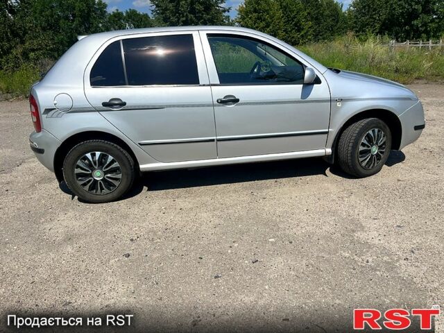 Шкода Фабия, объемом двигателя 1.4 л и пробегом 138 тыс. км за 3450 $, фото 5 на Automoto.ua