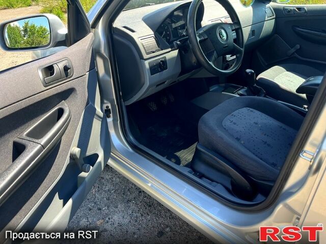 Шкода Фабия, объемом двигателя 1.4 л и пробегом 138 тыс. км за 3450 $, фото 8 на Automoto.ua