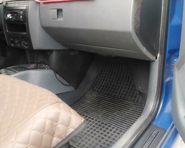 Шкода Фабия, объемом двигателя 1.39 л и пробегом 260 тыс. км за 3500 $, фото 6 на Automoto.ua