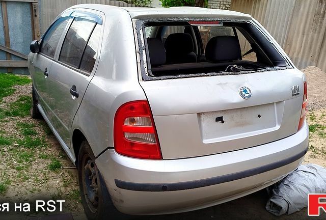 Шкода Фабия, объемом двигателя 1.4 л и пробегом 300 тыс. км за 1400 $, фото 1 на Automoto.ua