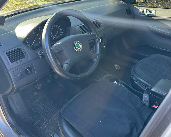 Шкода Фабия, объемом двигателя 1.2 л и пробегом 196 тыс. км за 3400 $, фото 9 на Automoto.ua