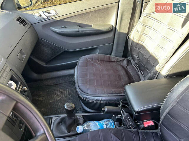 Шкода Фабия, объемом двигателя 1.2 л и пробегом 196 тыс. км за 3400 $, фото 8 на Automoto.ua