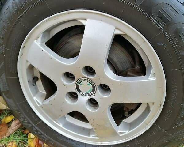Шкода Фабия, объемом двигателя 1.2 л и пробегом 211 тыс. км за 4300 $, фото 12 на Automoto.ua