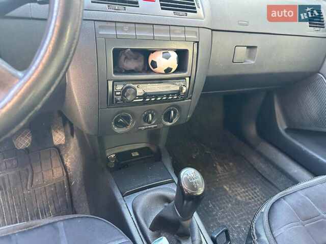 Шкода Фабия, объемом двигателя 1.2 л и пробегом 196 тыс. км за 3400 $, фото 6 на Automoto.ua