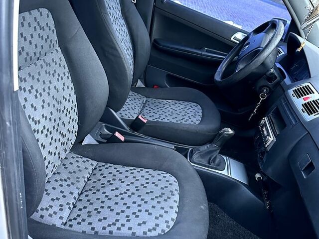 Шкода Фабія, об'ємом двигуна 1.2 л та пробігом 243 тис. км за 3000 $, фото 8 на Automoto.ua