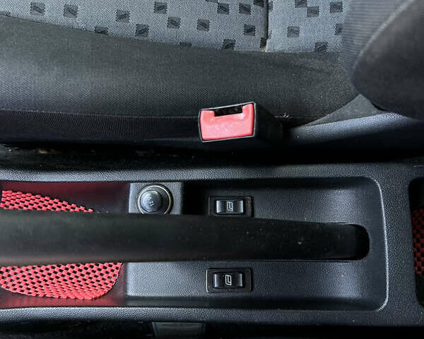 Шкода Фабія, об'ємом двигуна 1.2 л та пробігом 183 тис. км за 2450 $, фото 8 на Automoto.ua