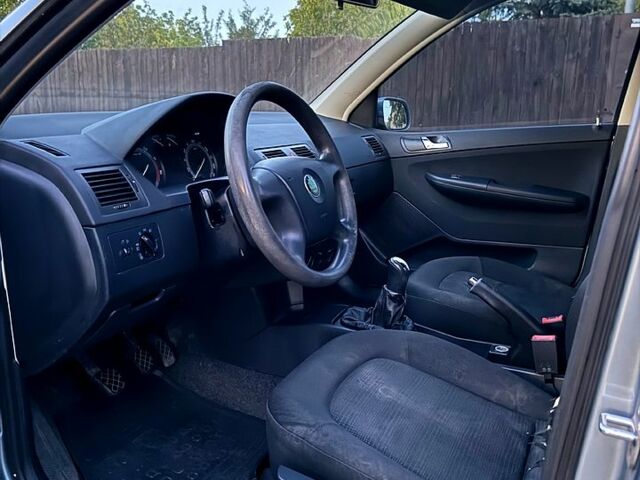 Шкода Фабия, объемом двигателя 1.2 л и пробегом 115 тыс. км за 2250 $, фото 9 на Automoto.ua