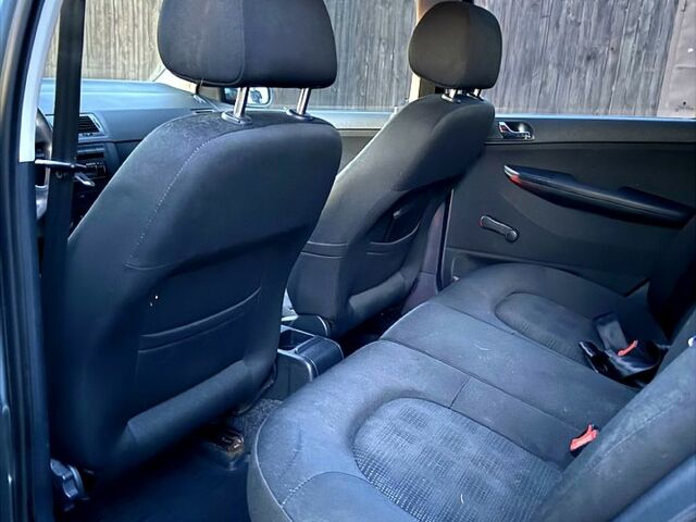 Шкода Фабия, объемом двигателя 1.2 л и пробегом 115 тыс. км за 2250 $, фото 11 на Automoto.ua