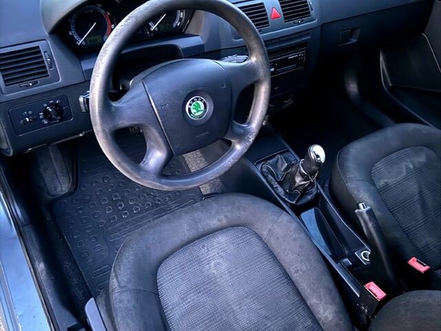 Шкода Фабия, объемом двигателя 1.2 л и пробегом 115 тыс. км за 2250 $, фото 10 на Automoto.ua