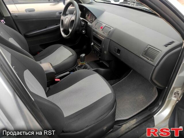 Шкода Фабия, объемом двигателя 1.2 л и пробегом 340 тыс. км за 3200 $, фото 3 на Automoto.ua