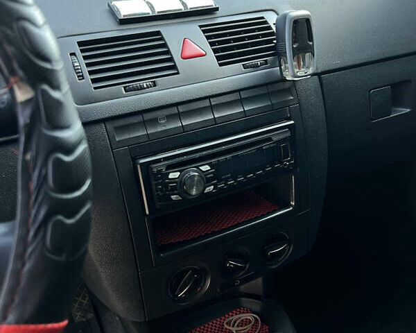 Шкода Фабія, об'ємом двигуна 1.2 л та пробігом 183 тис. км за 2450 $, фото 7 на Automoto.ua