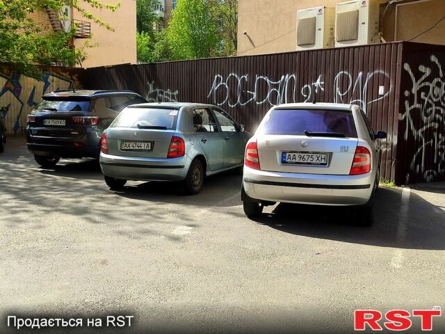 Шкода Фабія, об'ємом двигуна 1.2 л та пробігом 320 тис. км за 3200 $, фото 1 на Automoto.ua