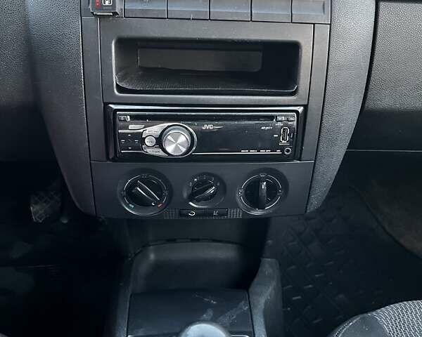 Шкода Фабія, об'ємом двигуна 1.2 л та пробігом 154 тис. км за 4500 $, фото 15 на Automoto.ua