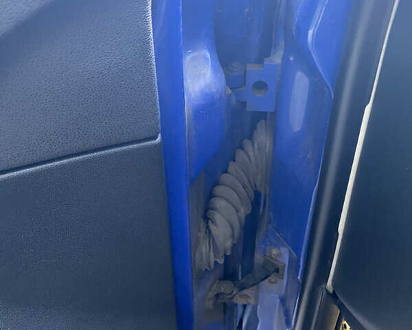 Шкода Фабия, объемом двигателя 1.39 л и пробегом 198 тыс. км за 4000 $, фото 3 на Automoto.ua