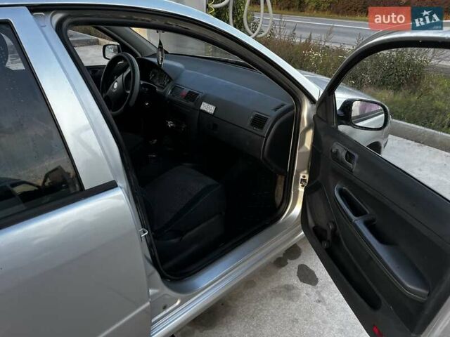 Шкода Фабія, об'ємом двигуна 1.2 л та пробігом 154 тис. км за 4500 $, фото 2 на Automoto.ua