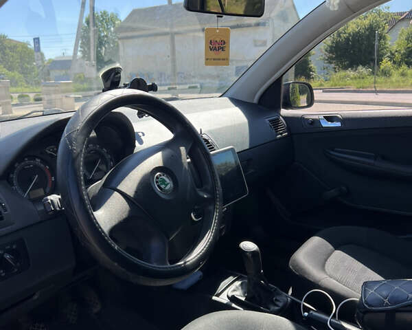 Шкода Фабия, объемом двигателя 1.2 л и пробегом 251 тыс. км за 4450 $, фото 16 на Automoto.ua