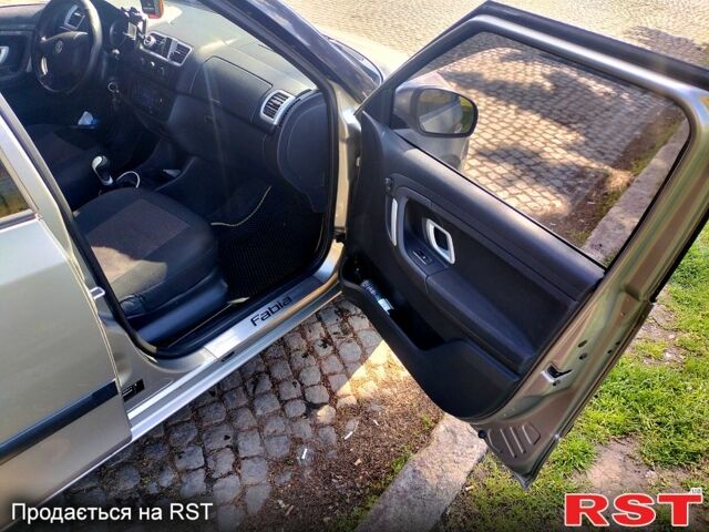 Шкода Фабія, об'ємом двигуна 1.2 л та пробігом 223 тис. км за 5000 $, фото 5 на Automoto.ua
