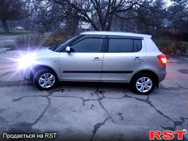 Шкода Фабія, об'ємом двигуна 1.2 л та пробігом 247 тис. км за 4600 $, фото 1 на Automoto.ua