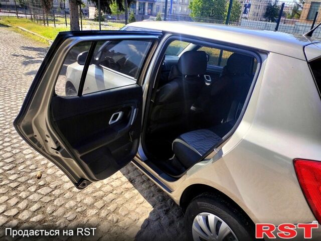 Шкода Фабія, об'ємом двигуна 1.2 л та пробігом 223 тис. км за 5000 $, фото 6 на Automoto.ua