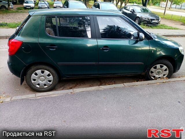 Шкода Фабія, об'ємом двигуна 1.4 л та пробігом 175 тис. км за 4000 $, фото 2 на Automoto.ua