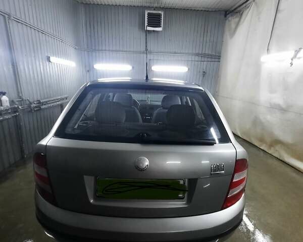 Шкода Фабия, объемом двигателя 1.2 л и пробегом 220 тыс. км за 4500 $, фото 3 на Automoto.ua