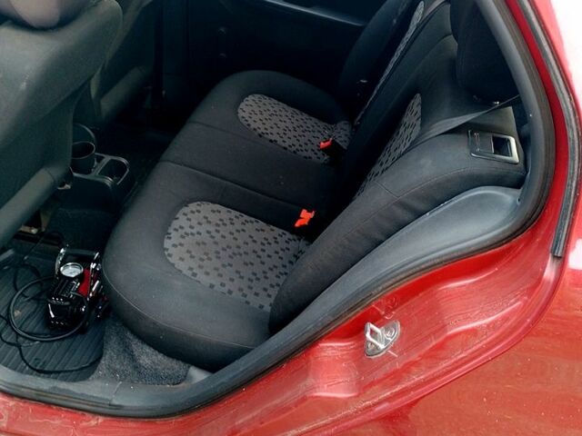 Шкода Фабія, об'ємом двигуна 1.2 л та пробігом 137 тис. км за 3500 $, фото 5 на Automoto.ua