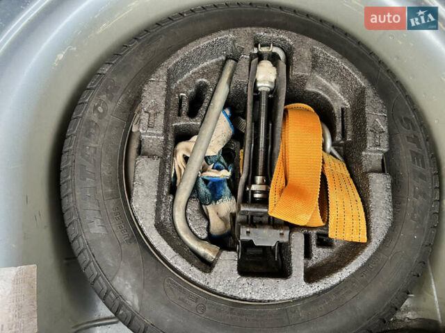 Шкода Фабия, объемом двигателя 1.2 л и пробегом 227 тыс. км за 3600 $, фото 11 на Automoto.ua