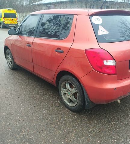 Шкода Фабия, объемом двигателя 1.2 л и пробегом 289 тыс. км за 4500 $, фото 2 на Automoto.ua