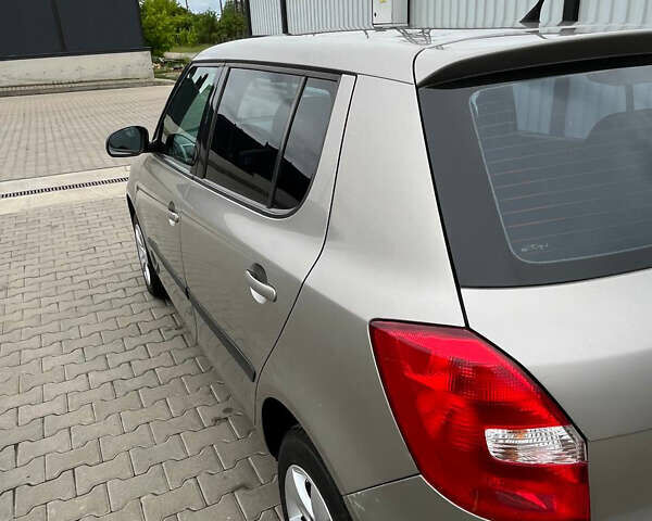 Шкода Фабия, объемом двигателя 1.4 л и пробегом 193 тыс. км за 4500 $, фото 4 на Automoto.ua