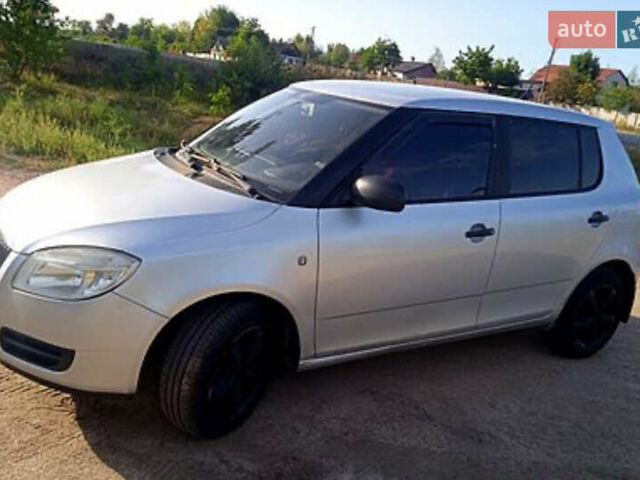 Шкода Фабия, объемом двигателя 1.2 л и пробегом 320 тыс. км за 3900 $, фото 1 на Automoto.ua
