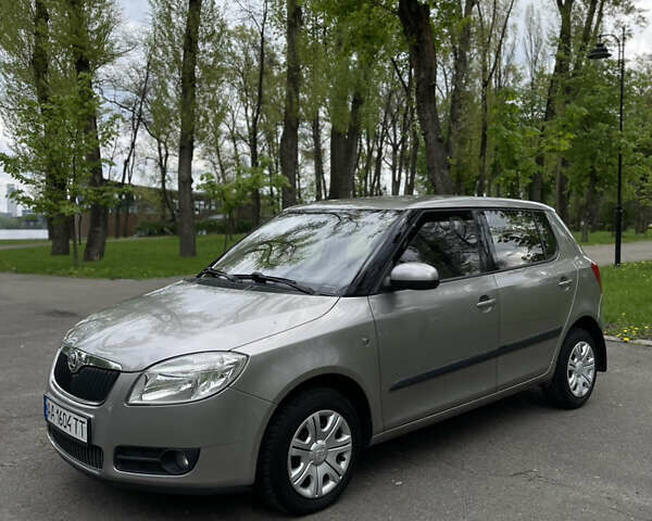 Шкода Фабія, об'ємом двигуна 1.2 л та пробігом 143 тис. км за 4400 $, фото 6 на Automoto.ua