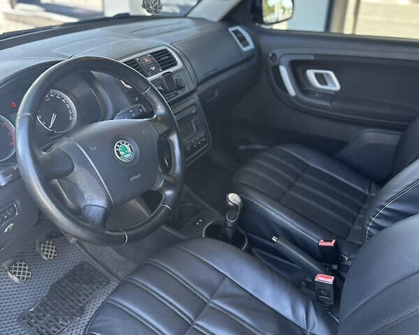 Шкода Фабия, объемом двигателя 1.4 л и пробегом 260 тыс. км за 4650 $, фото 8 на Automoto.ua