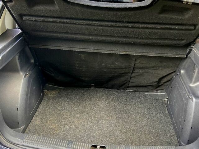 Шкода Фабия, объемом двигателя 1.2 л и пробегом 157 тыс. км за 5500 $, фото 3 на Automoto.ua