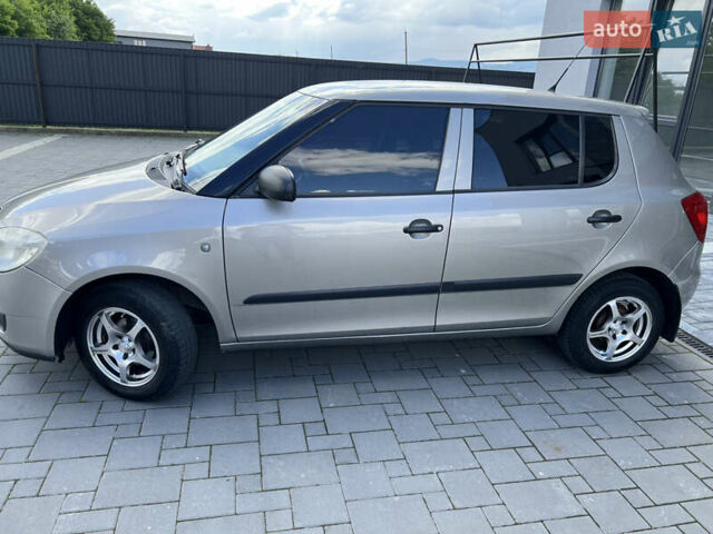 Шкода Фабия, объемом двигателя 1.2 л и пробегом 214 тыс. км за 4200 $, фото 2 на Automoto.ua