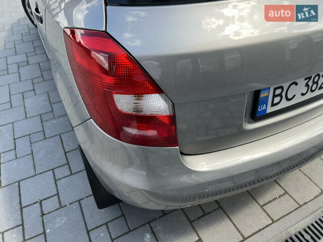 Шкода Фабия, объемом двигателя 1.2 л и пробегом 214 тыс. км за 4200 $, фото 17 на Automoto.ua