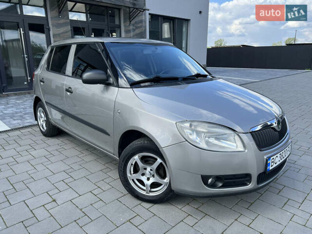 Шкода Фабия, объемом двигателя 1.2 л и пробегом 214 тыс. км за 4200 $, фото 5 на Automoto.ua