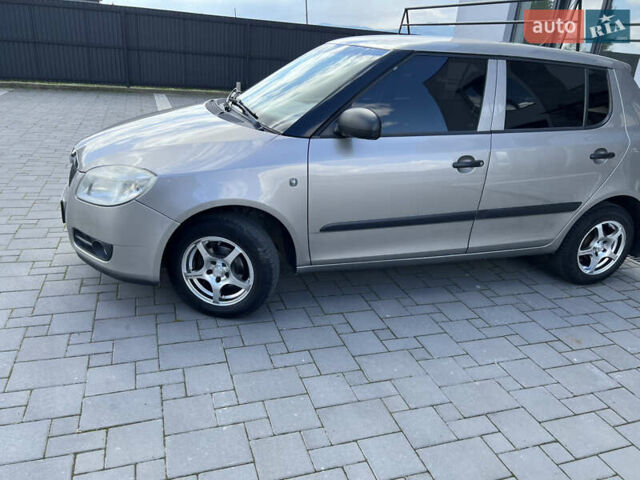 Шкода Фабия, объемом двигателя 1.2 л и пробегом 214 тыс. км за 4200 $, фото 3 на Automoto.ua