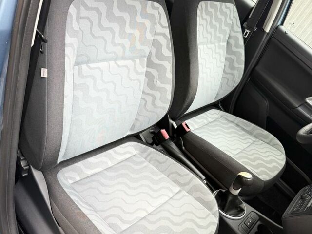 Шкода Фабия, объемом двигателя 1.2 л и пробегом 152 тыс. км за 4500 $, фото 20 на Automoto.ua