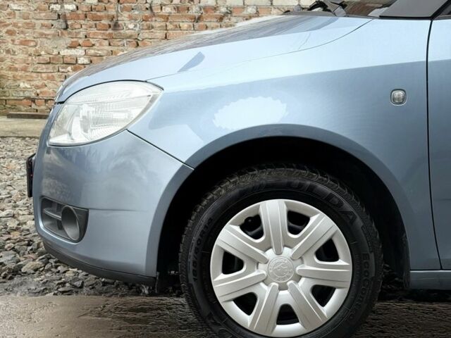 Шкода Фабия, объемом двигателя 1.2 л и пробегом 152 тыс. км за 4500 $, фото 14 на Automoto.ua